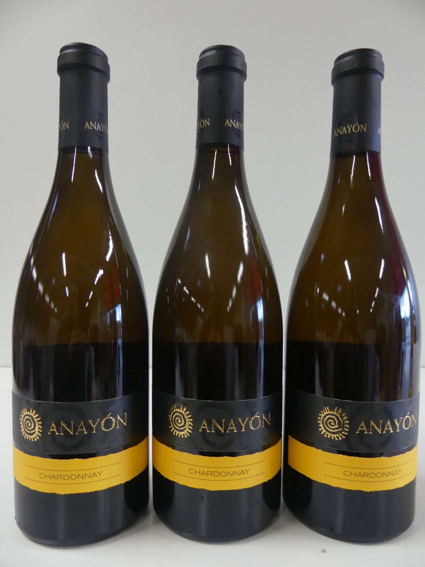 3 Chardonnay Anayon Cru d'Espagne Btles lourdes, numérotées 2017 -