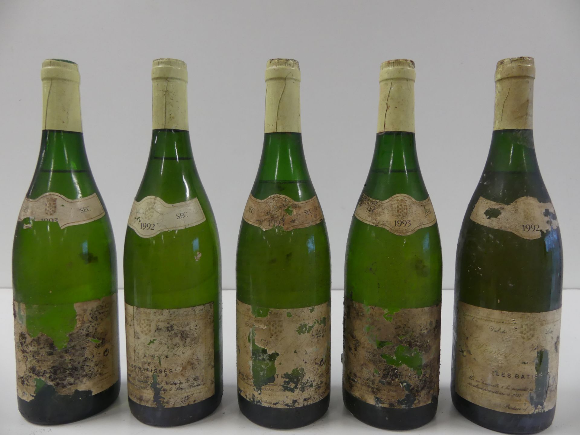 5 Montlouis Domaine Deletang "Les Batisses" 2 de 1992 et 3 de 1993 (EA, btles sales) -