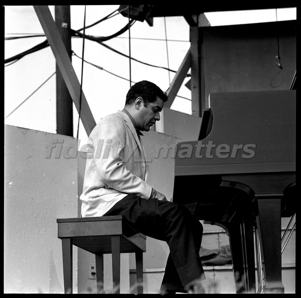 BURT GOLDBLATT ARCHIVE - JAZZ PIANISTS. - Image 5 of 6