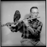 BURT GOLDBLATT ARCHIVE - HERBIE MANN WITH OWL.