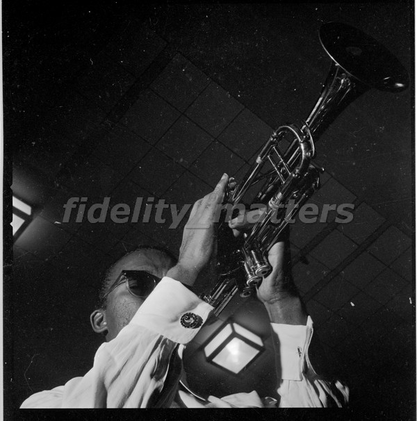 BURT GOLDBLATT ARCHIVE - JAZZ TRUMPETS. - Image 3 of 5