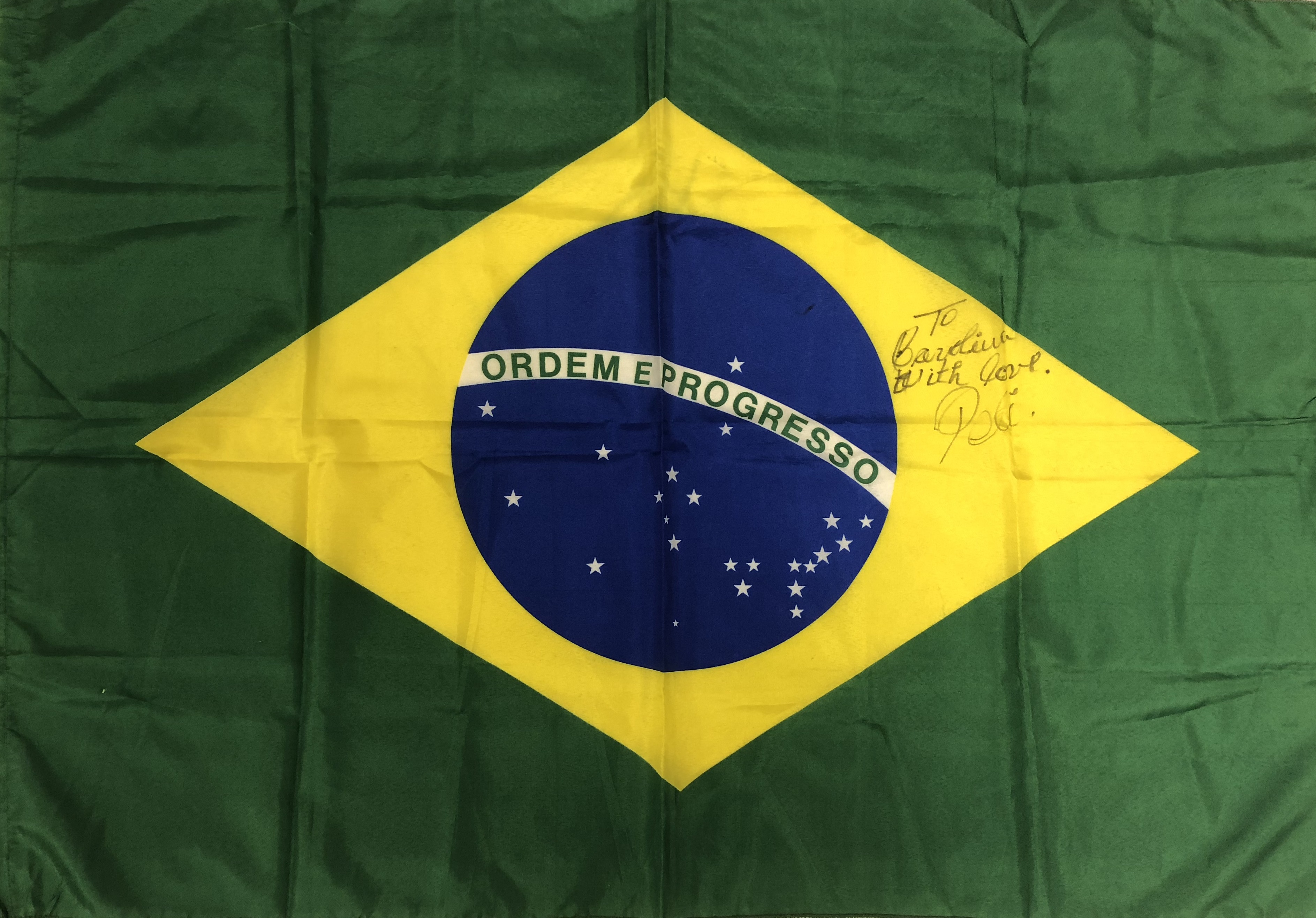 PELÉ SIGNED BRAZILIAN FLAG.