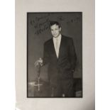 MARLON BRANDO SIGNED.