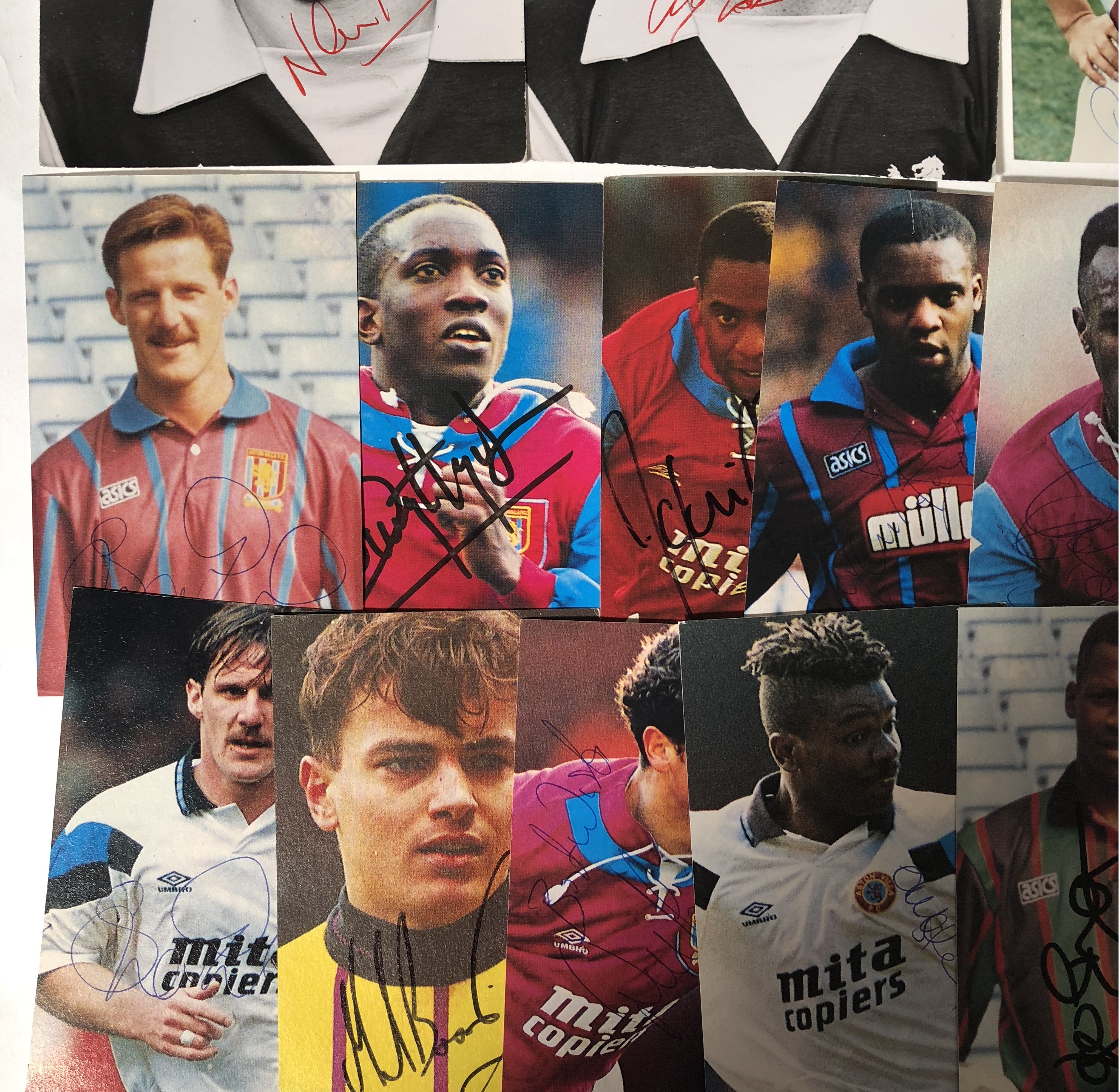 ASTON VILLA SIGNED EPHEMERA. - Image 9 of 9