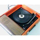 FIDELITY HF43 TURNTABLE. A Fidelity HF43 portable record player in orange.