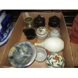 Box of assorted studio pottery : Torquay,