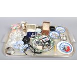 A tray of collectables to include silver jewellery, blue and white ceramics, pen knife with horn