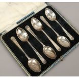 A set of six silver spoons, assayed Sheffield 1922 by Cooper Brothers & Sons Ltd (72g)