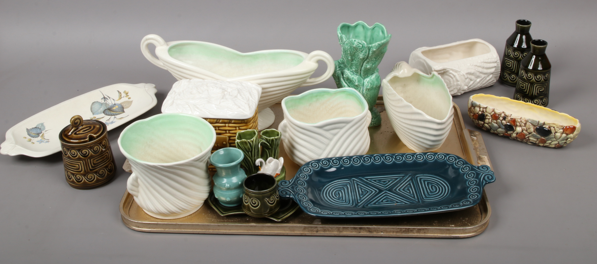 A tray of Sylvac collectable pottery vases, kitchenwares etc.