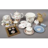 A group of mixed ceramics to include Aynsley, Royal Crown Derby, Wedgwood Jasperware etc.