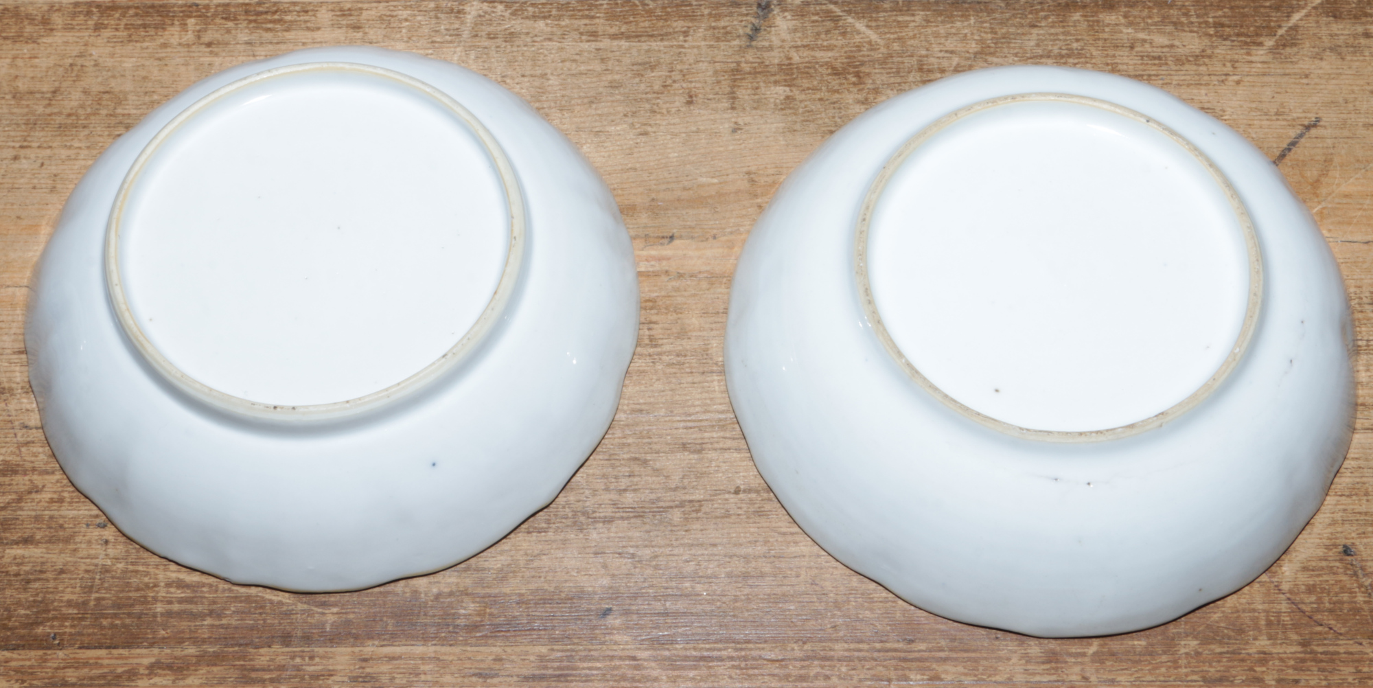 Two Chinese export blue and white tea bowls and saucers.Condition report intended as a guide only. - Image 4 of 5