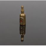 A novelty brass advertising vesta case formed as a bottle for Bass & Co. Pale Ale, 5.75cm.