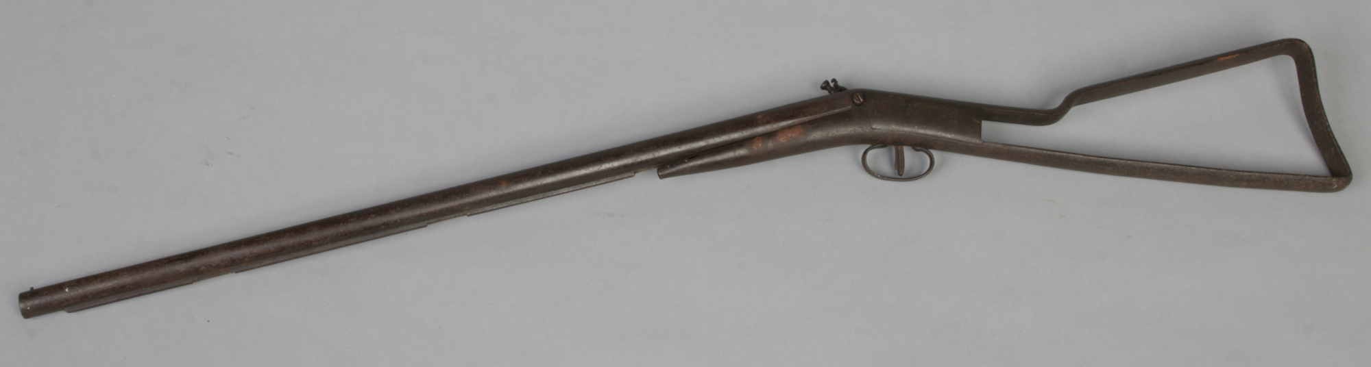 A 19th century flintlock rifle. Barrel length 67cm.Condition report intended as a guide only.Part of - Image 5 of 5