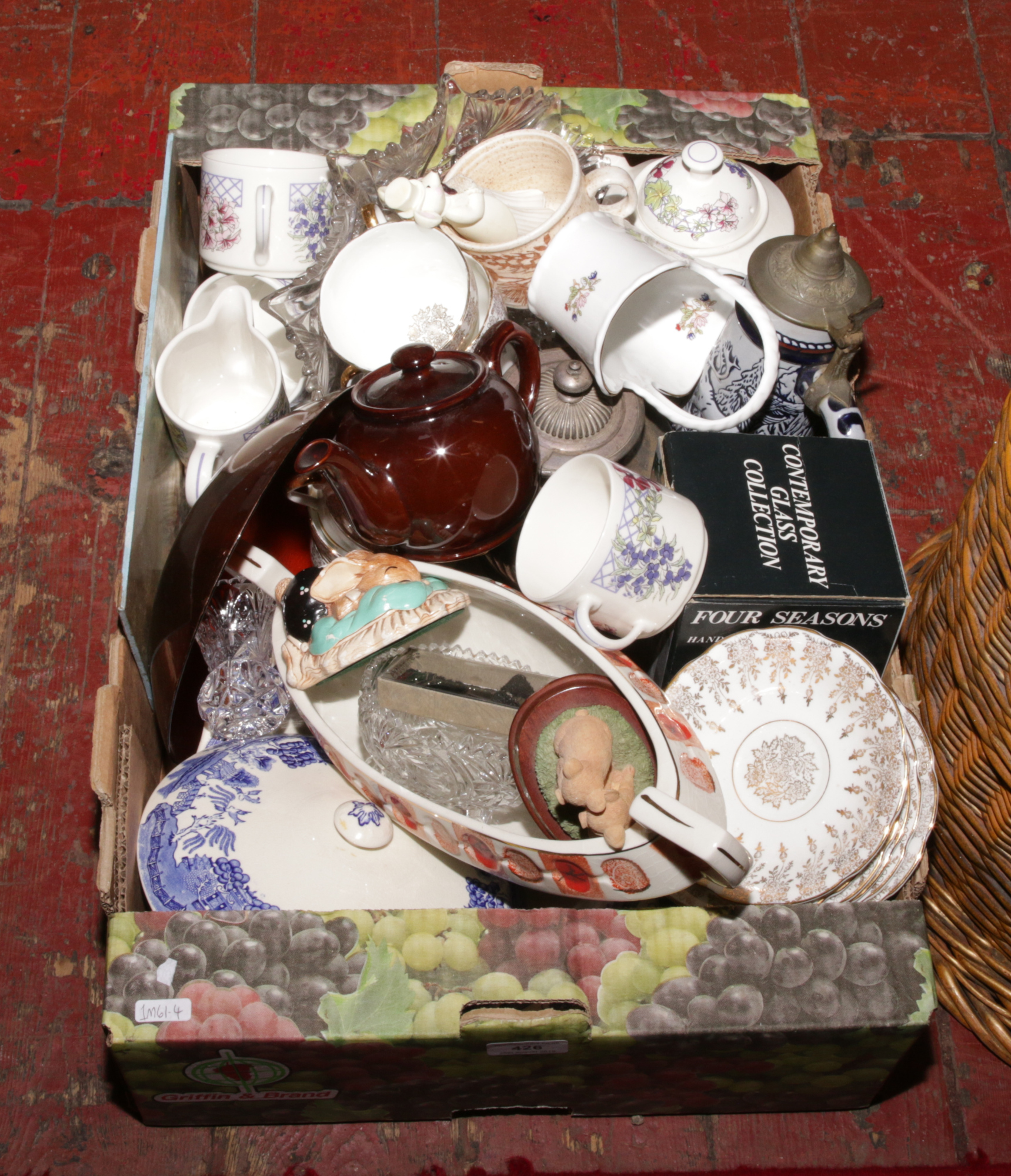 A box of miscellaneous including Ringtons teawares, Pendelfin, blue and white, glassware,