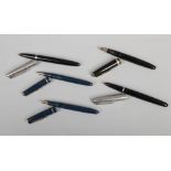 Five vintage Parker fountain pens to include Parker duofold and sumfold examples with 14ct nibs.