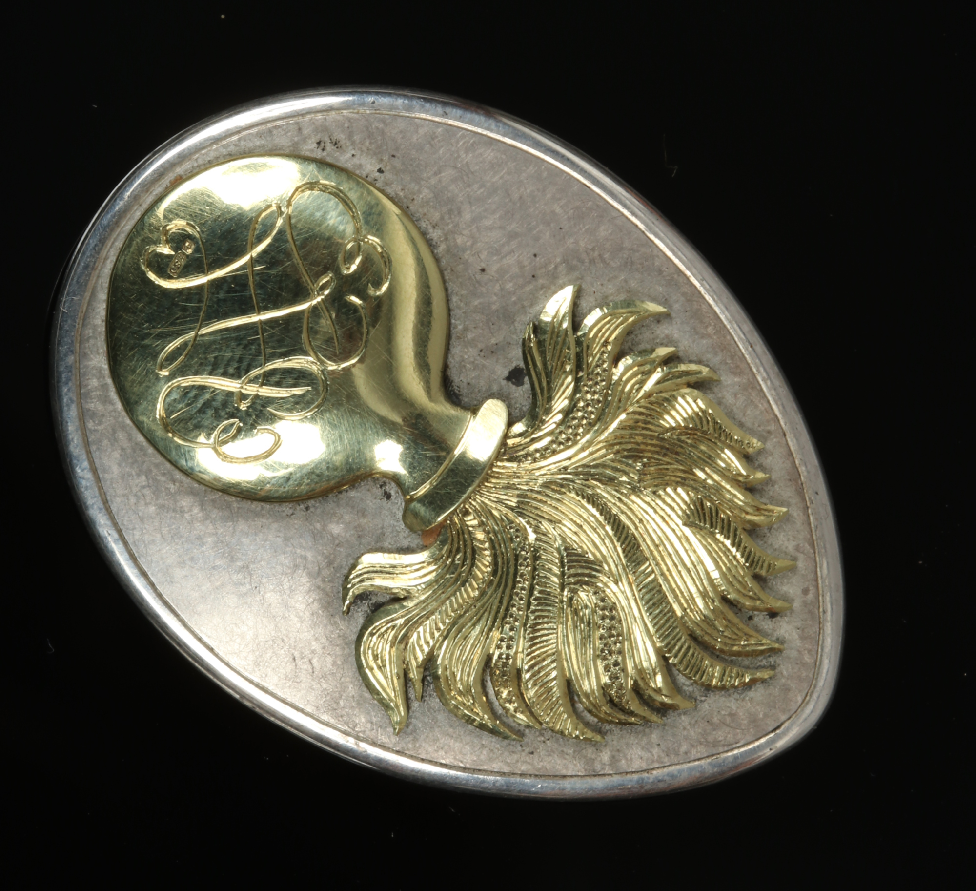 A silver and 18 carat gold mounted Grenadier Guards sweetheart brooch of tear form. Set with the - Image 2 of 3