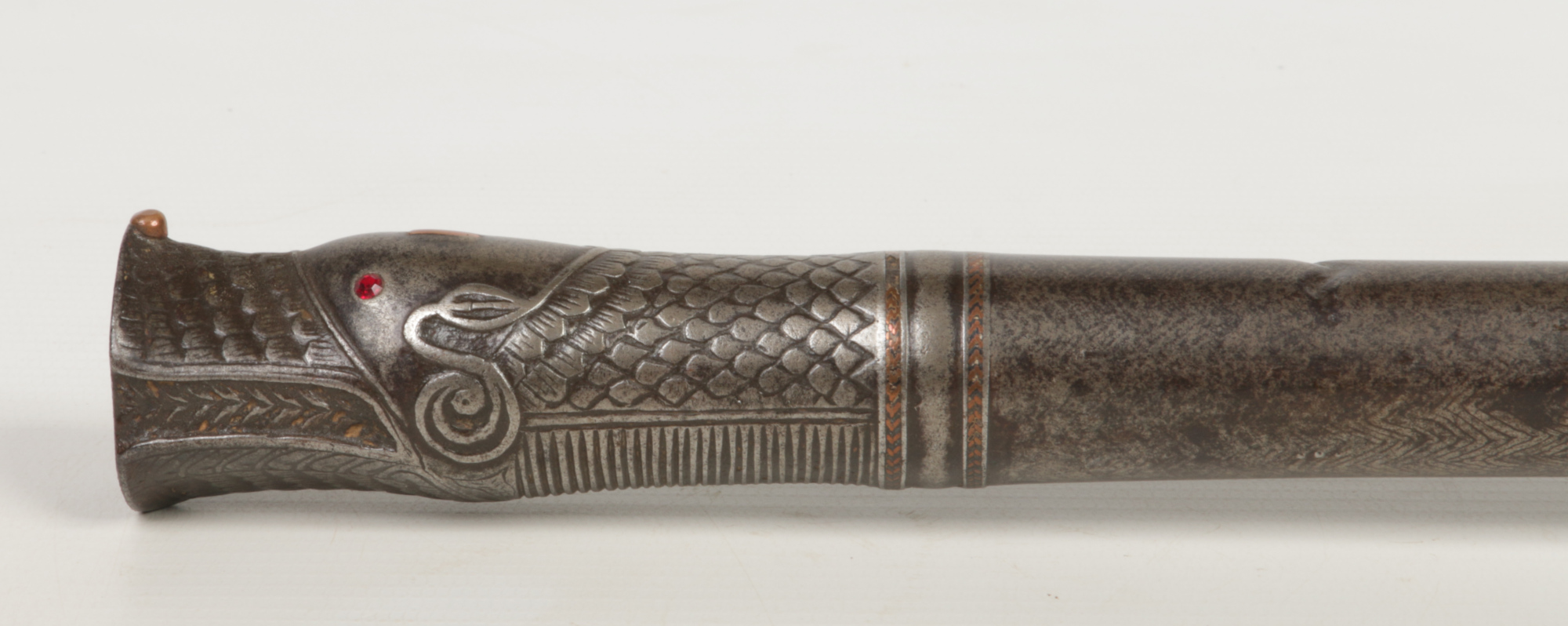 An early 19th century Mughal Indian gun barrel. Damascened and with gold embellishments. The