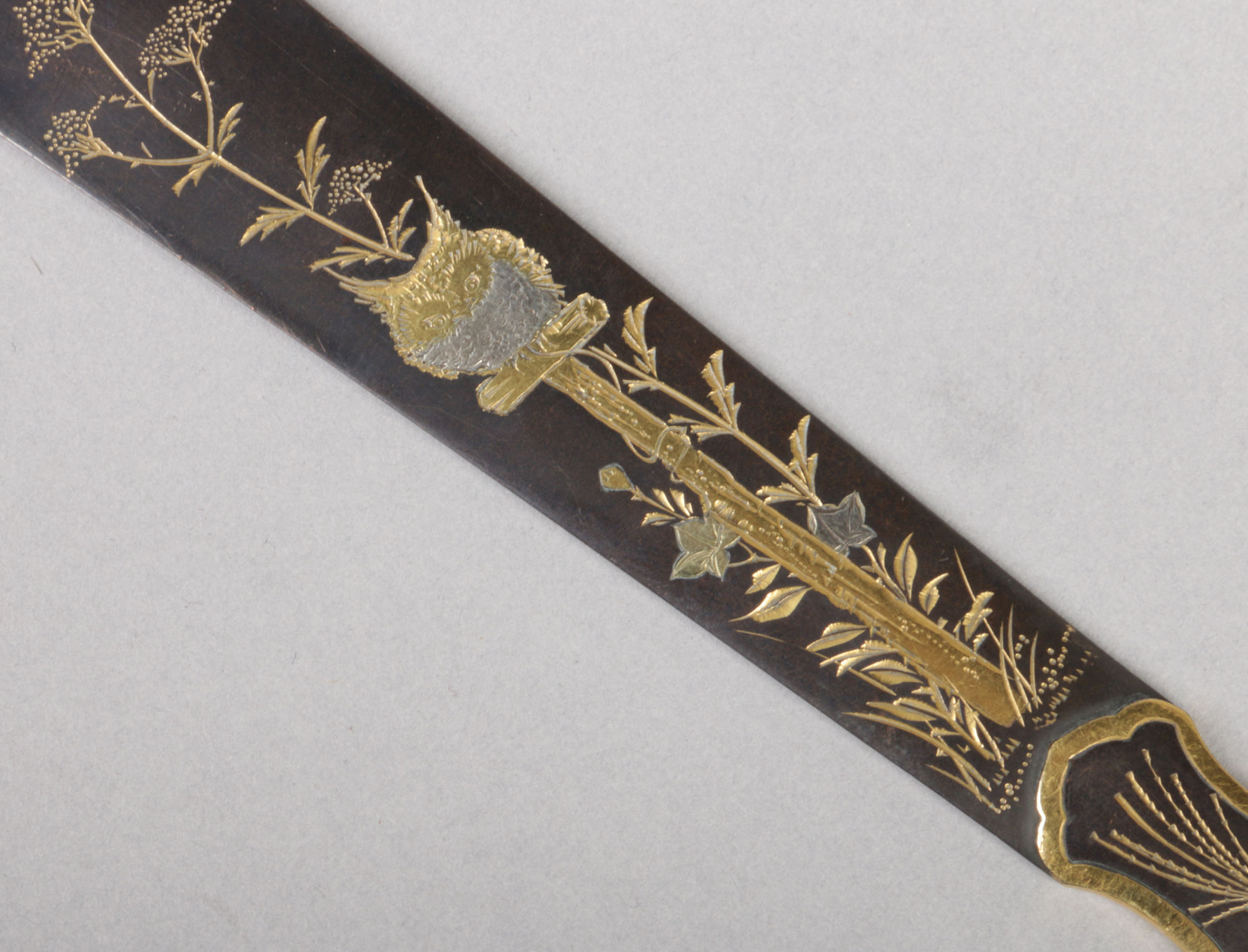 A Japanese bronze paper knife. Engraved with birds and flowers and having gilt embellishments, 22. - Image 5 of 6