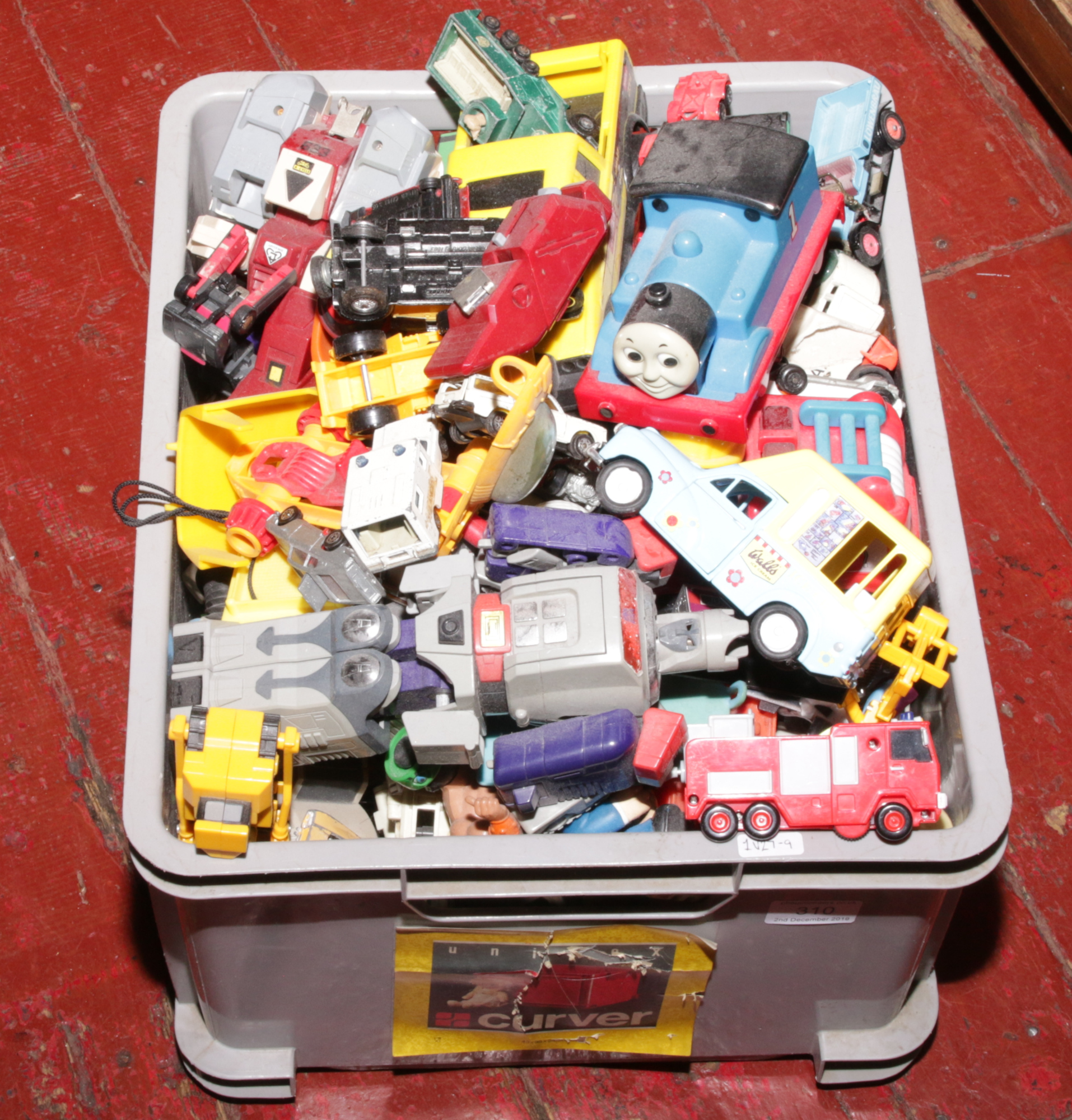 A box of Diecast and toy cars to include Tonka, Matchbox, Corgi example etc.
