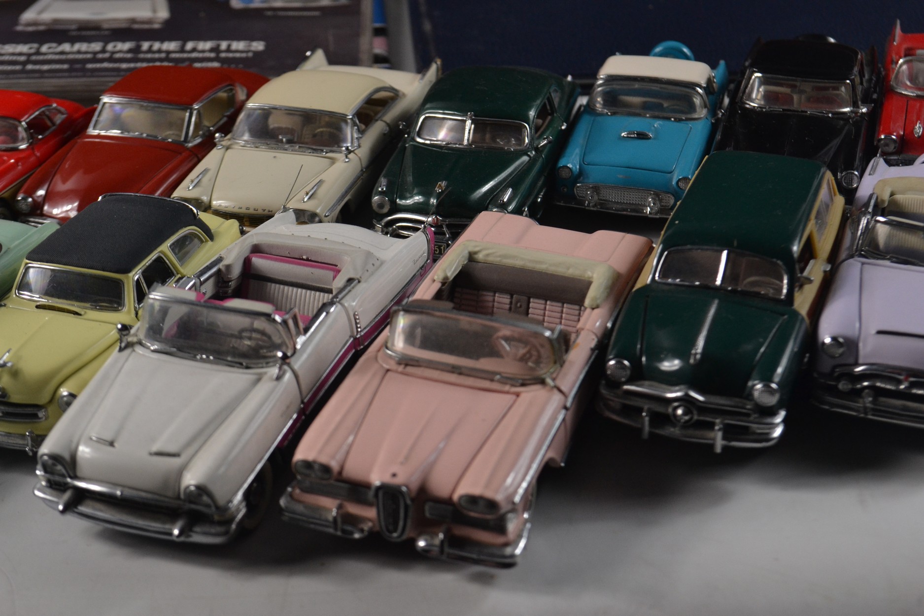Franklin Mint 50s Classic Cars Entire Set 24 Cars 3 Display Shelves unit, 2nd collection, all with - Image 4 of 6
