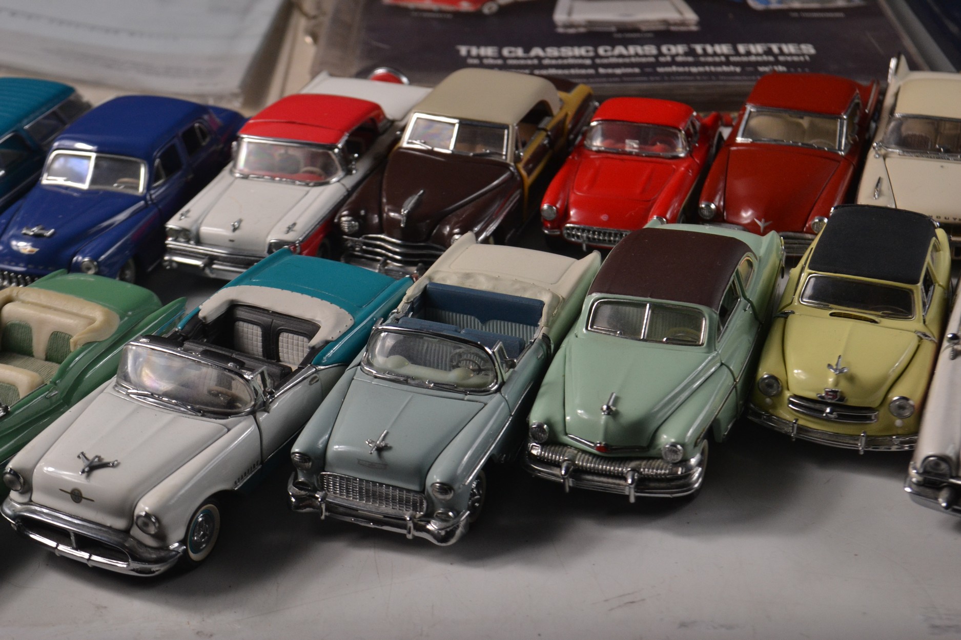 Franklin Mint 50s Classic Cars Entire Set 24 Cars 3 Display Shelves unit, 2nd collection, all with - Image 3 of 6