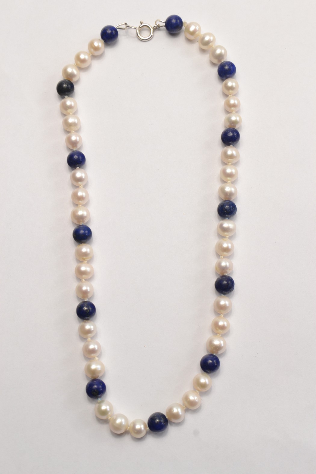 A pearl and lapis lazuli necklace, clasp stamped 925 - really beautiful! - Image 2 of 6