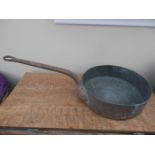 Very heavy French copper frying pan with cast iron handle 25 cm diameter