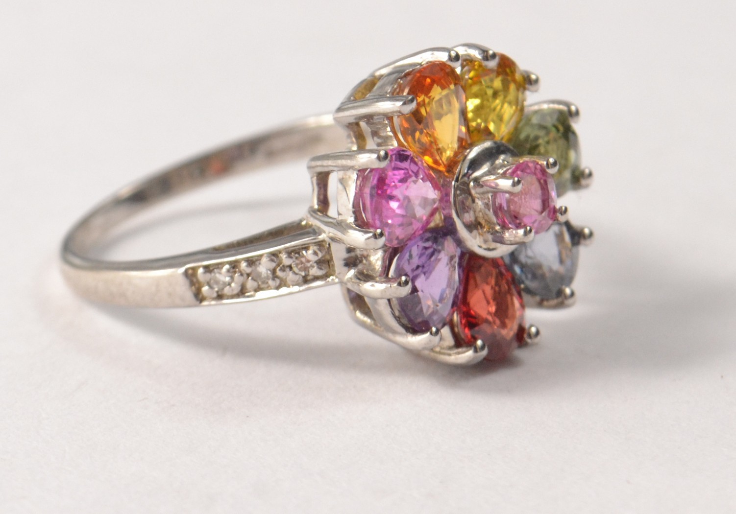 9ct white gold floral multi sapphire ring 3.65g gross weight size N/O - Image 9 of 11