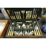 Oak Canteen of Cutlery