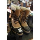 Pair of Serel Snow Boots - Size 11