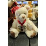 Steiff Christkindlmarkt bear