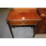 Georgian mahogany table with drawer