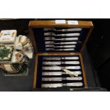 Silver plated Mother of Pearl handled fish service in an oak case