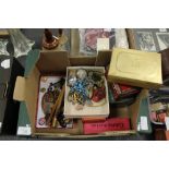 Box of misc sundries, jewellery etc