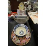 Quantity of 18th/19th century porcelain bowls