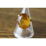 9ct gold citrine ring, approx 10ct, ring size M