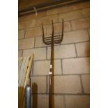 Vintage Hay Fork/Trident