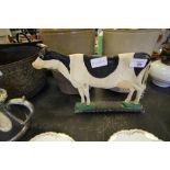 Cast iron Friesian cow doorstop (good milker)