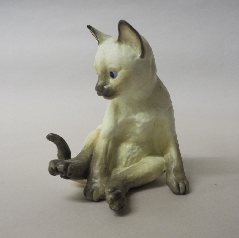 Royal Worcester porcelain Siamese kitten figure, black printed mark, dated 1978, 10cm high