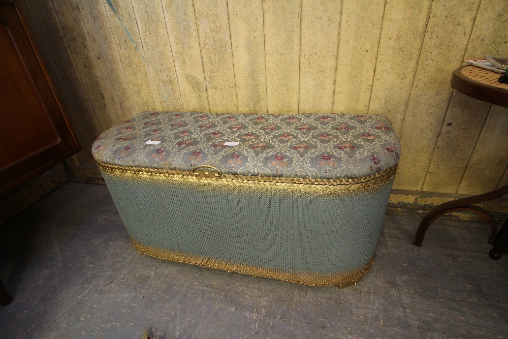 Lloyds Loom Bedding Box