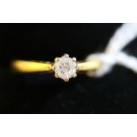 18ct gold mounted diamond solitaire ring, approx 0.2ct, ring size L/M