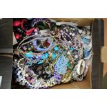 Box of misc jewellery etc