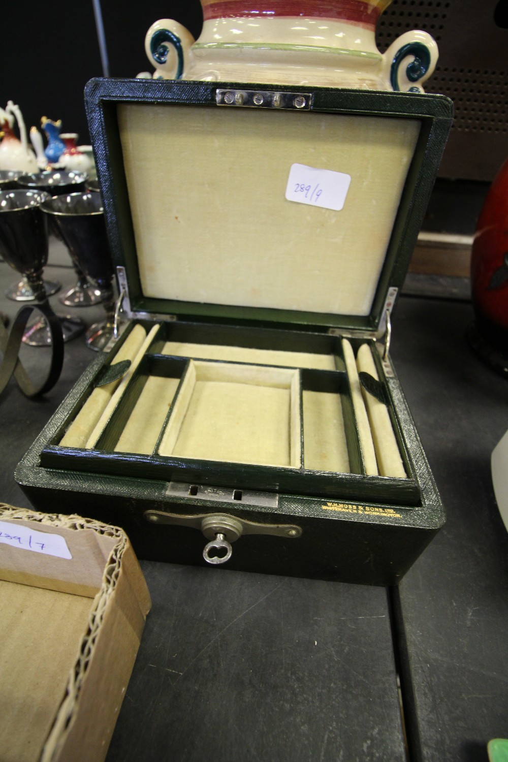 Jewellery box (with key)