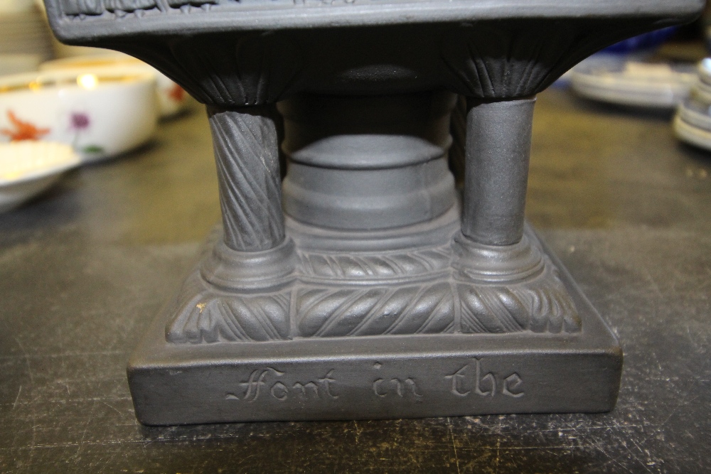 Copeland black basalt Winchester Cathedral font - Image 12 of 15