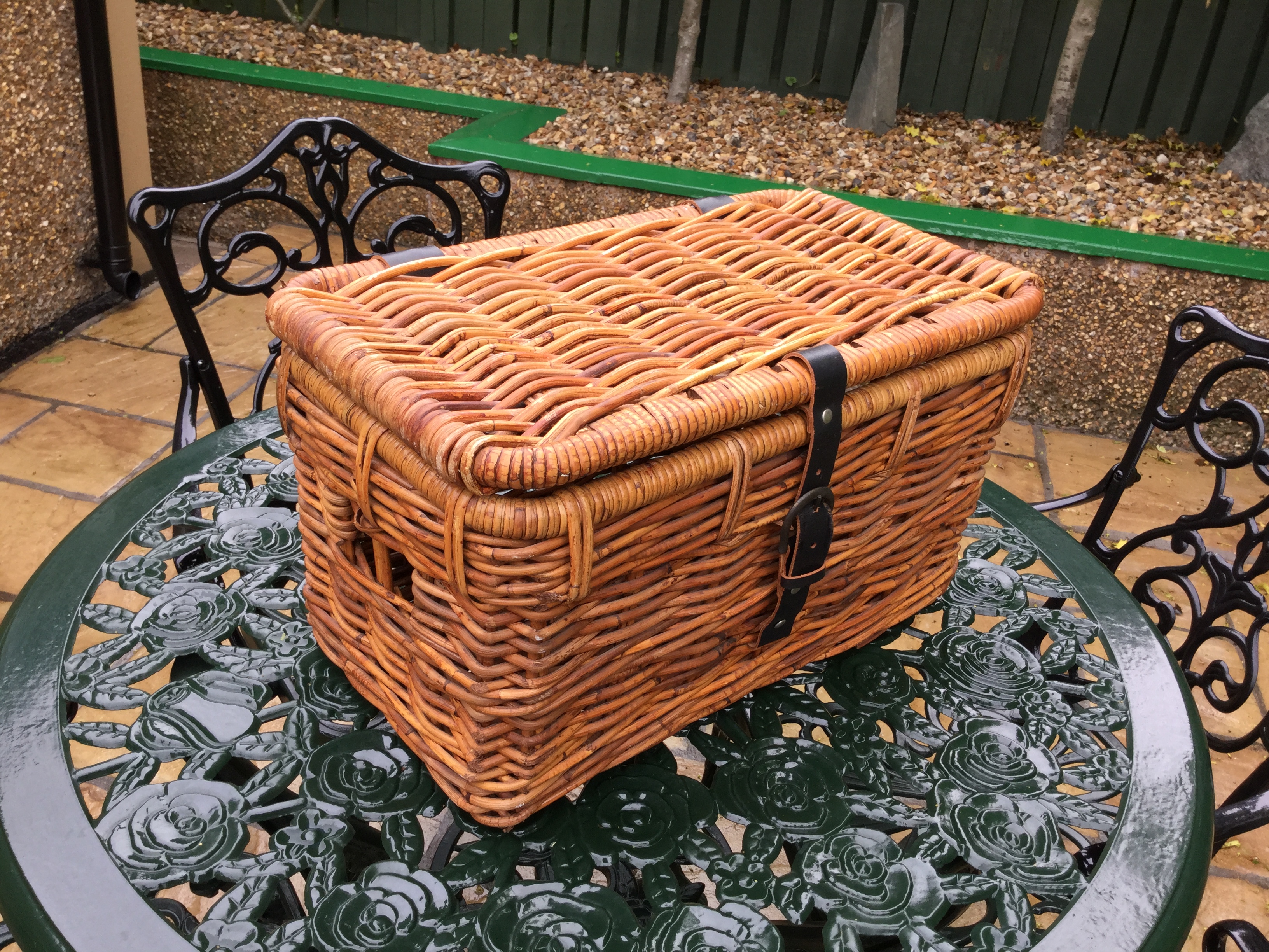 Vintage Pigeon Carrier/Picnic Hamper