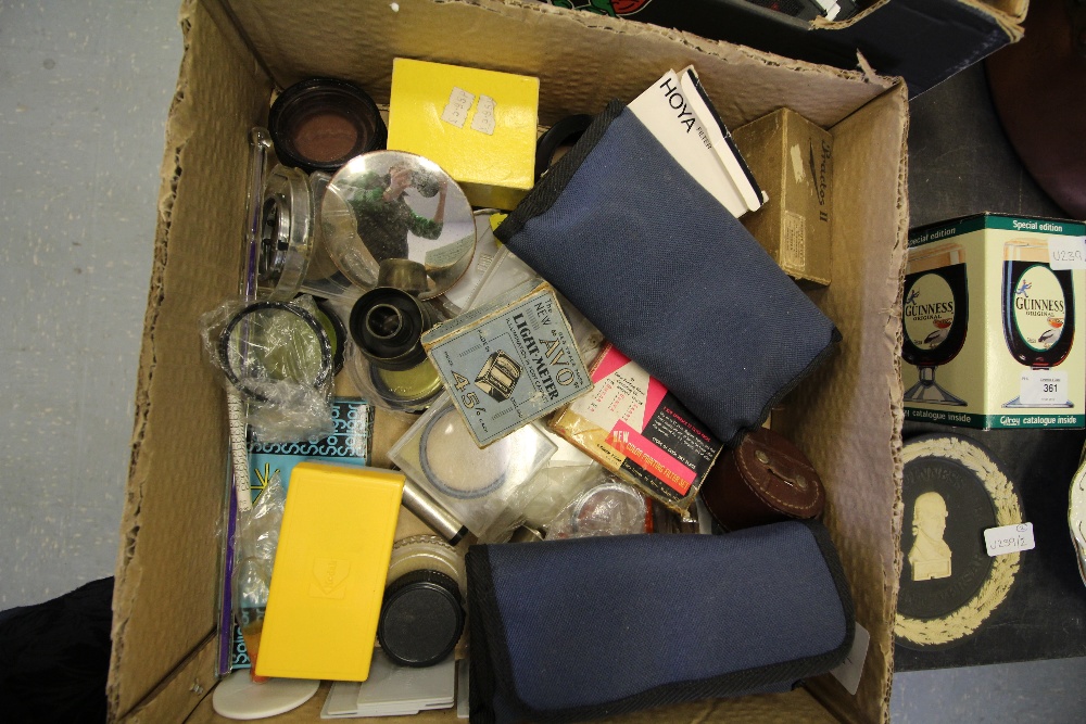 Box of photographic items - Image 2 of 2