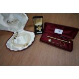 Gilt/White Metal Royal Wedding 1981 Souvenir, Imitation Pearl Necklace and Pen Set