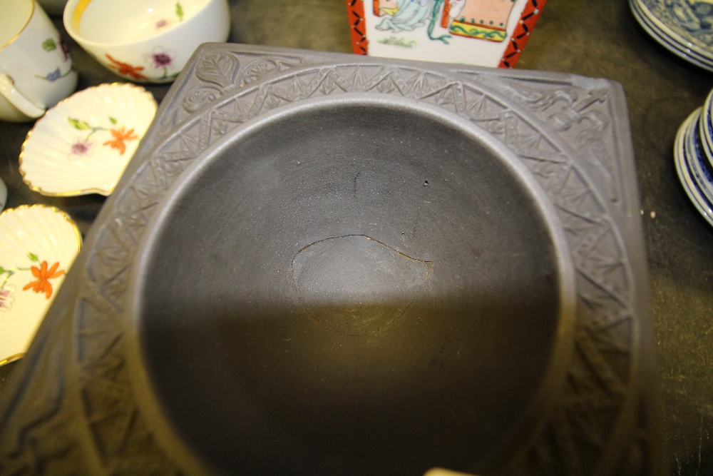 Copeland black basalt Winchester Cathedral font - Image 2 of 15