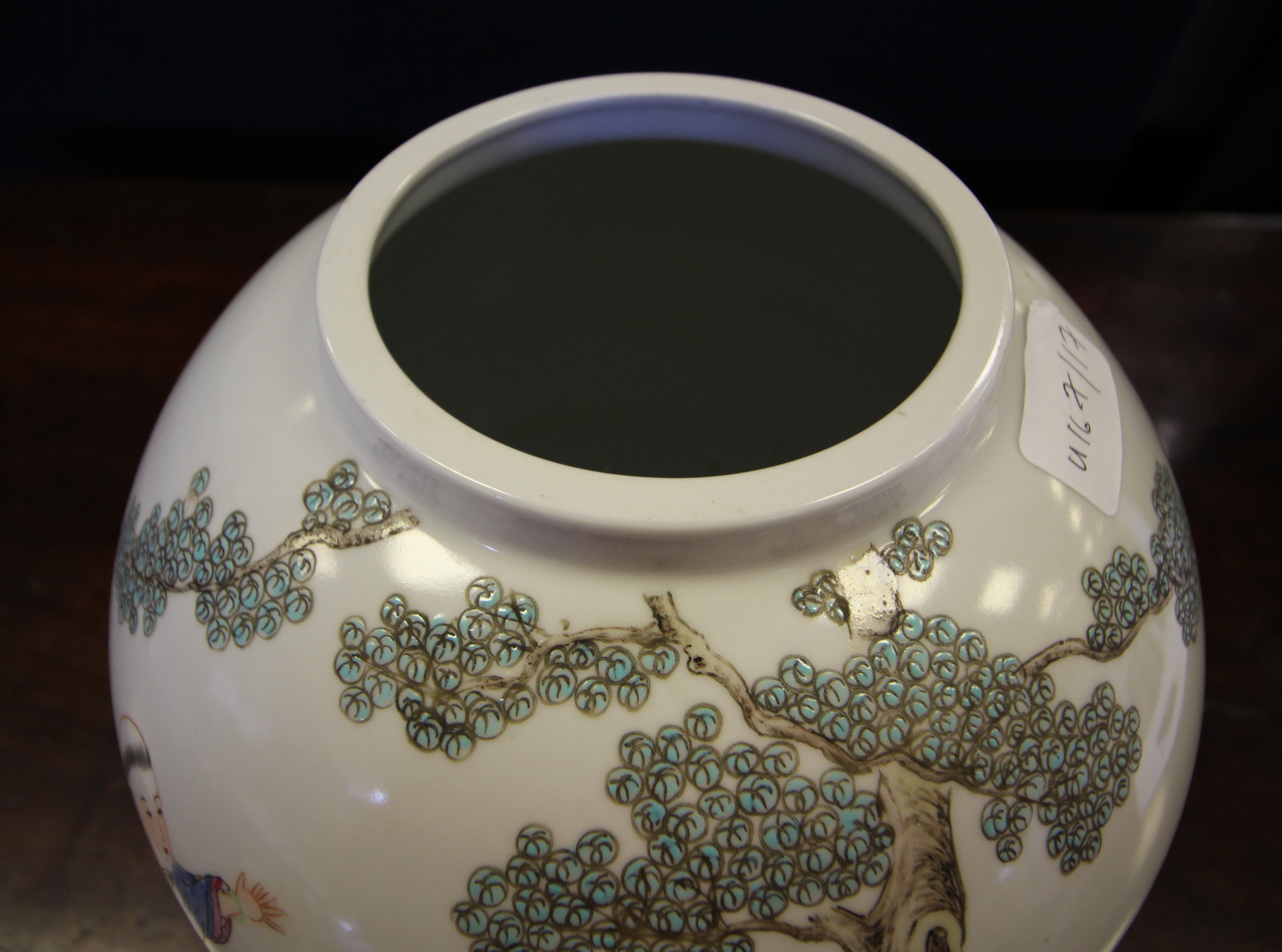 1920's Chinese Cantonese porcelain ginger jar, painted with four Children playing ball, 22.5cm high - Image 6 of 6