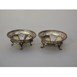 Pair George V silver circular bon bon dishes, 9cm diameter x 3.5cm high, weight 2.9 ozs